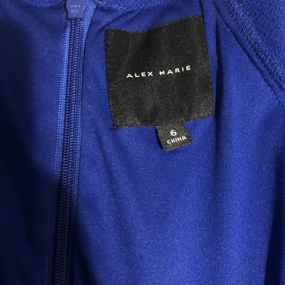 Dress - Picture 2 of 4